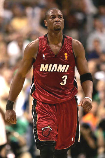 每体：巴萨仍是埃永的首选下家，皇马和曼联也在进行关注（每体：埃永首选仍为巴萨，皇马、曼联同步关注）