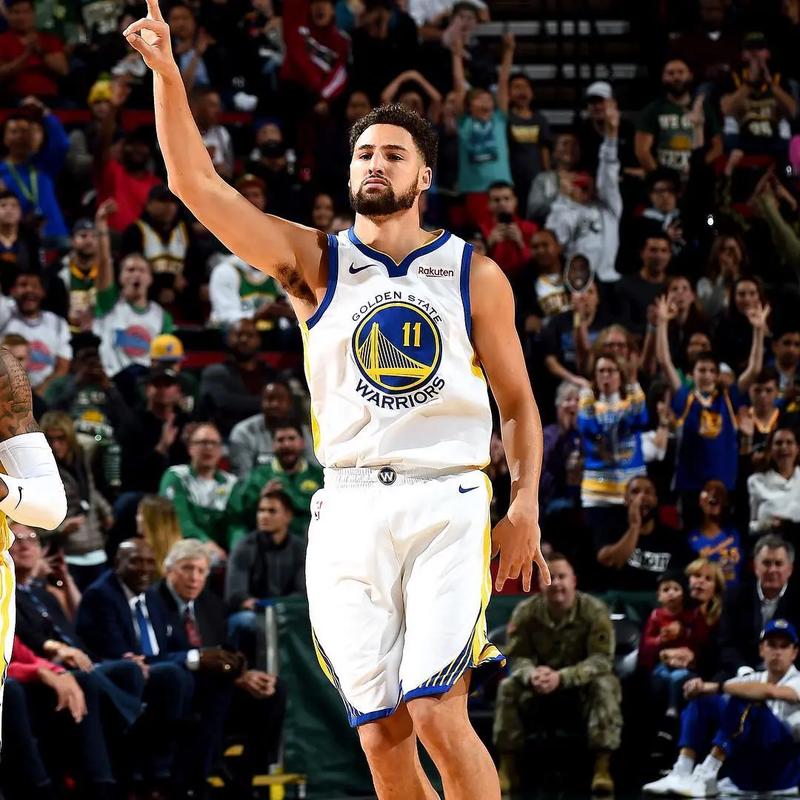 欧洲足球疯狂夜：拜仁造惨案，曼城大胜切尔西爆冷（欧洲足坛疯狂夜：拜仁酿惨案，曼城大捷，切尔西爆冷）