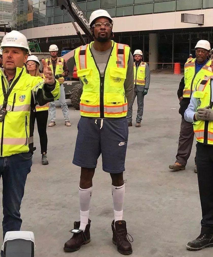 半场战报：三镇0-2山东，泽卡建功，刘洋破门（半场速报：三镇0-2山东，泽卡、刘洋先后建功）