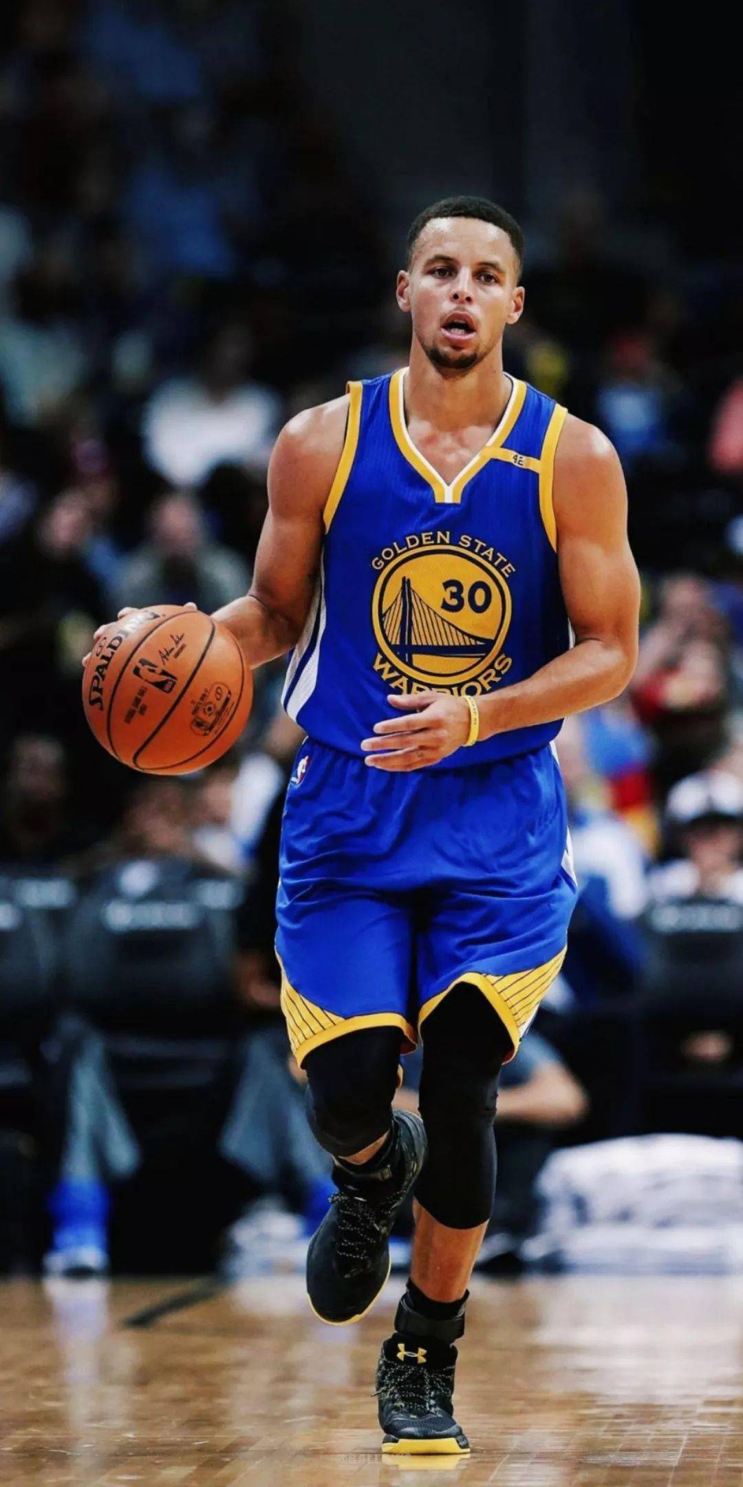 科贝记者：孔德与弗里克进行交流，表达自己想要踢中卫的愿望（科贝电台：孔德已与弗里克沟通，明确希望出任中卫）