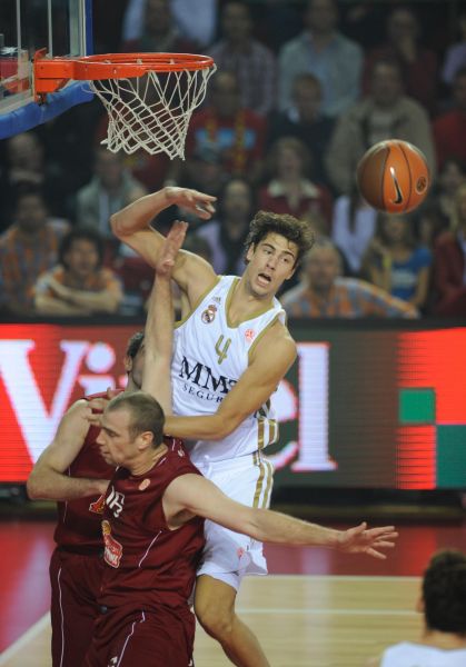 辽宁铁人老队长杨健落泪：不管未来在哪里，铁人永远是我的家（辽宁铁人老队长杨健含泪：无论未来身在何处，铁人始终是我的家）