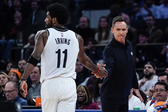 半场战报：博洛尼亚1-2克雷莫内塞，奥尔索利尼点射，瓦尔迪、帕耶罗破门（半场战况：博洛尼亚1-2落后克雷莫内塞，奥尔索利尼点球命中，瓦尔迪与帕耶罗先后破门）